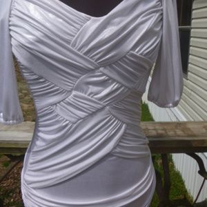 BEBE BRAND WHITE SPANDEX TOP SIE XS